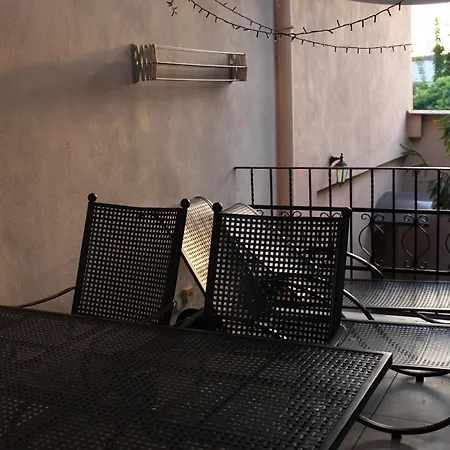 Oasis In The Old Town Apartman